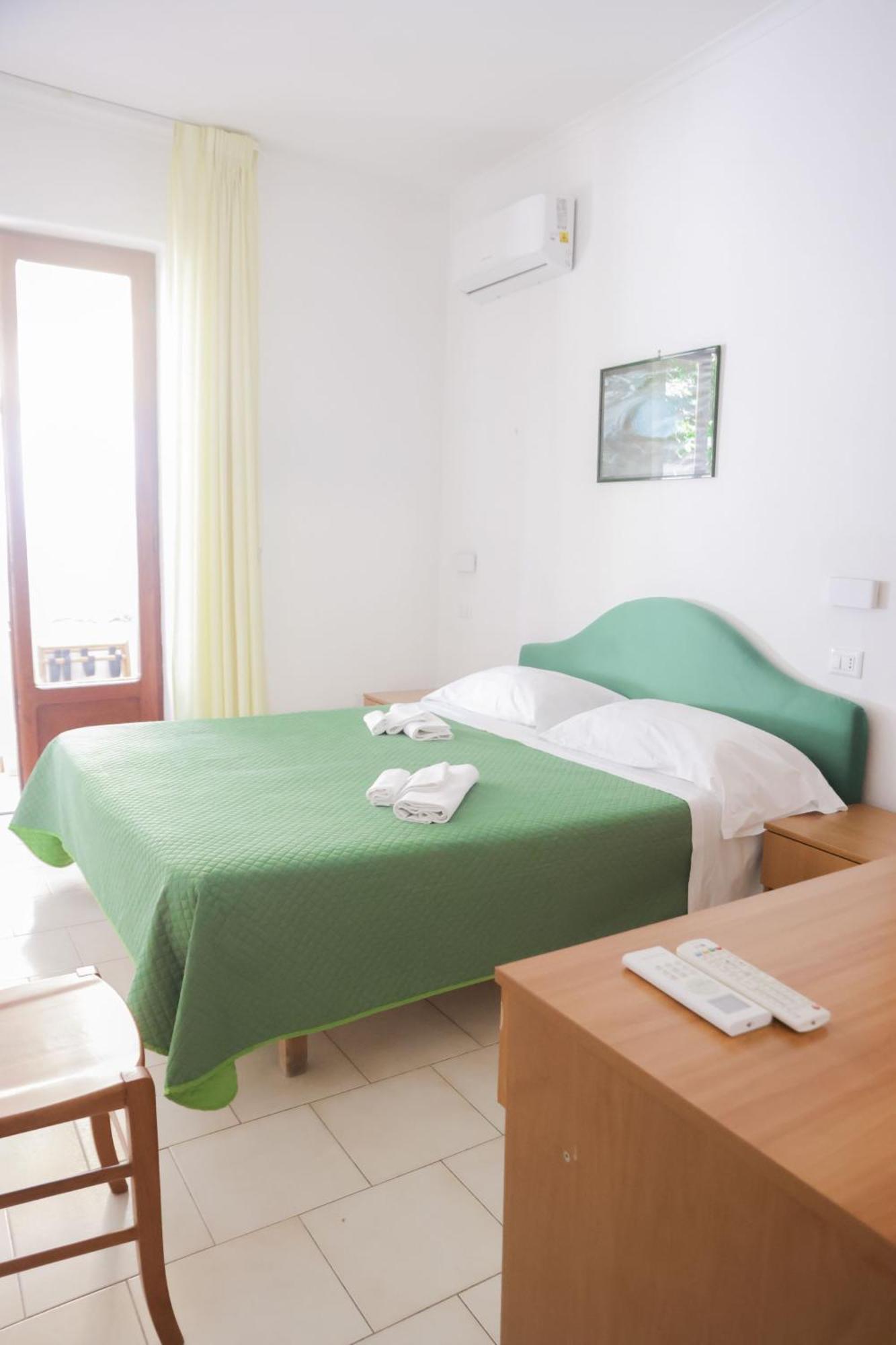 Hotel Cesotta Forio di Ischia Exteriör bild